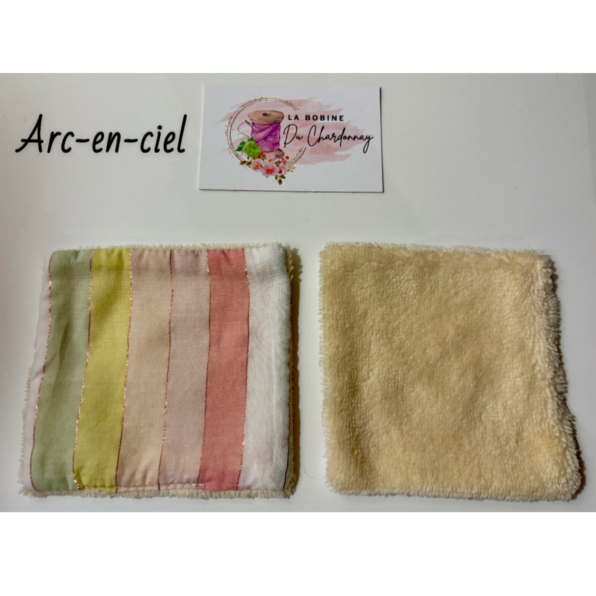 Lingettes démaquillantes thème géométrique